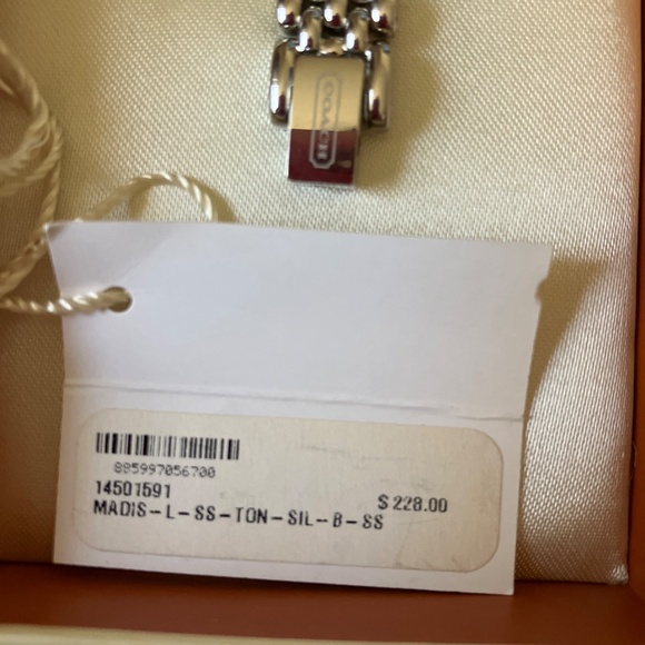 NWT Ladies’ Coach Wristwatch - Picture 3 of 11